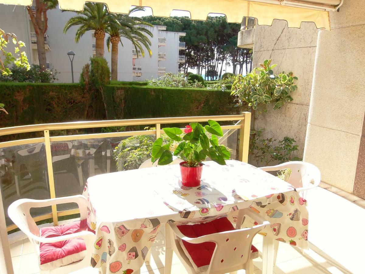 100M2 Big Apartment Private Garden And Pool/ 100M2 Gran Apartamento Jardin Privado Y Piscina / Acogedor Apartamento En Zona Tranquila Y Agradable Cambrils Exteriör bild